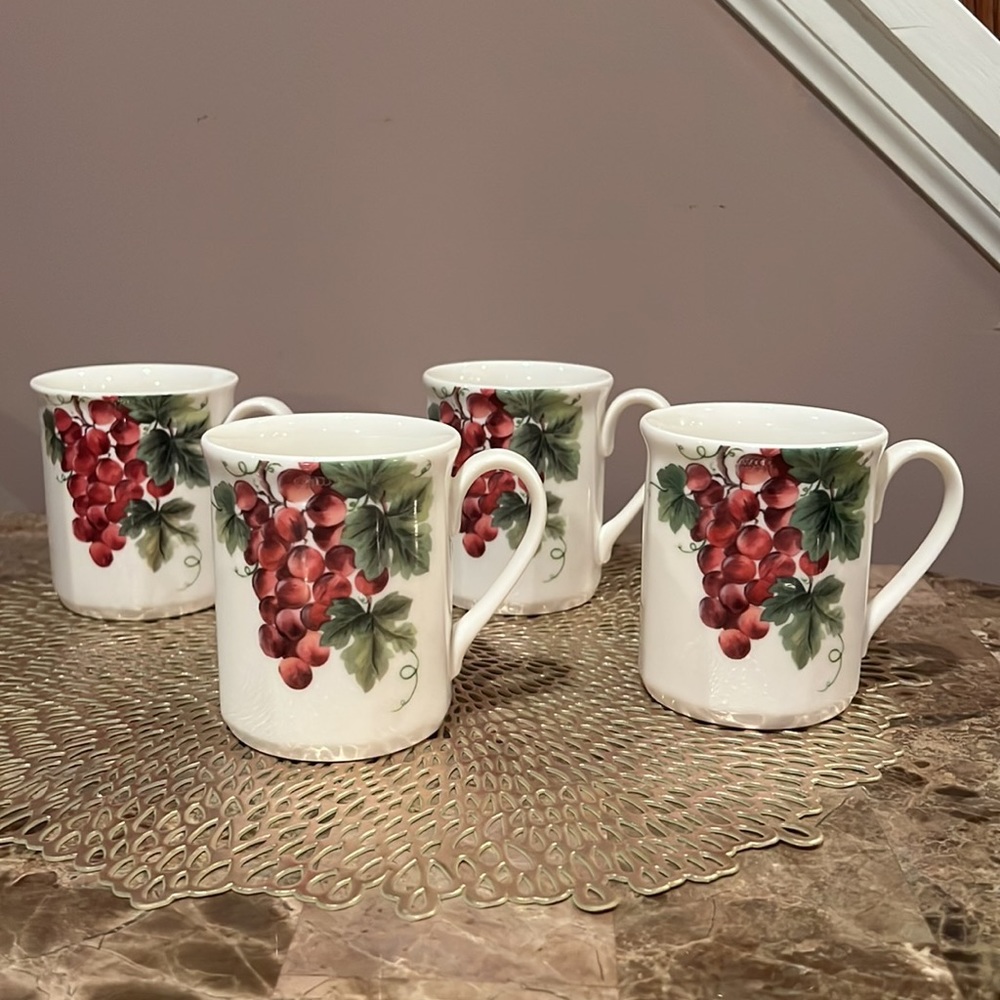 Royal Doulton Vintage Grape Set/4 Coffee Mugs